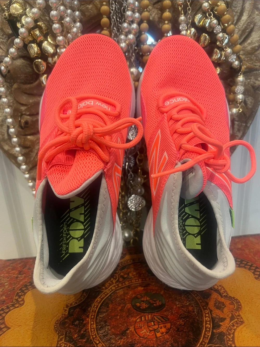 New Balance Wmns Fresh Foam Roav Guava Aluminum Size 7